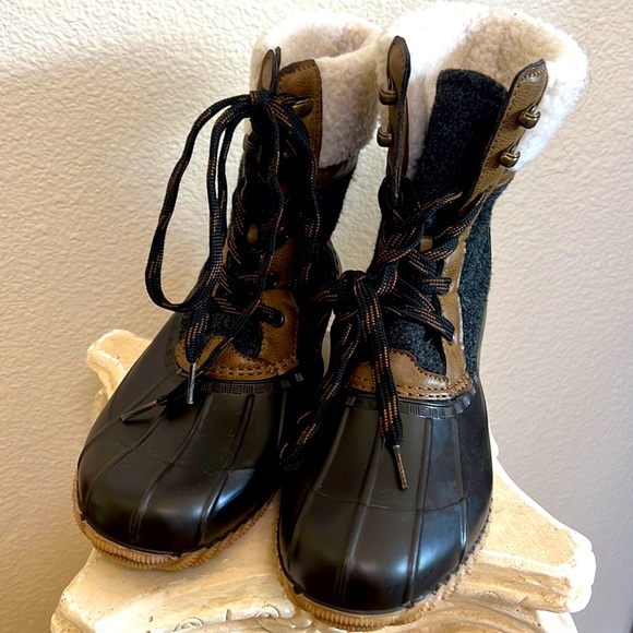 Maurices rain boots - Picture 2 of 9